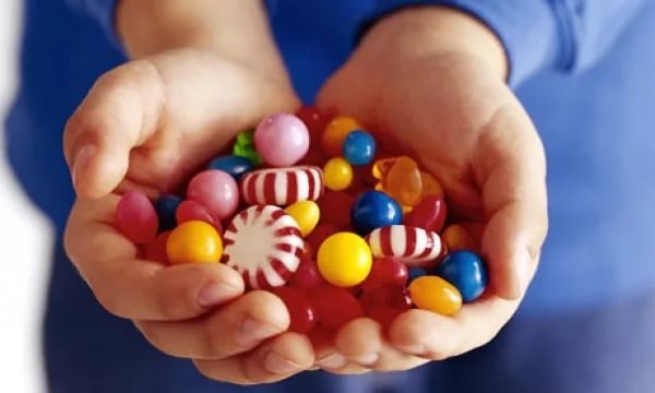 Отравление конфетами у ребенка